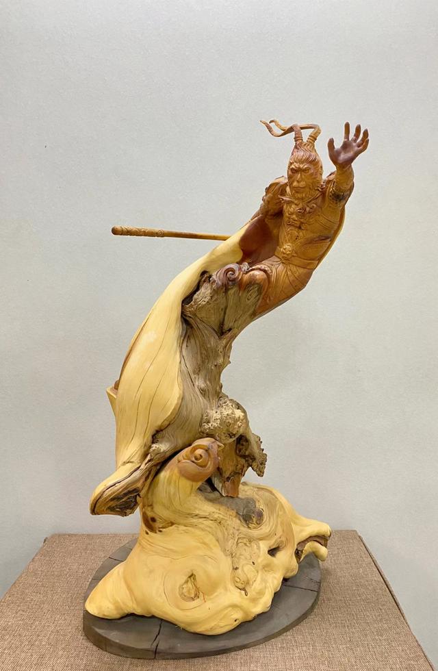 張義大師獲聘北京工美珠寶首席雕刻設(shè)計師 電腦動畫設(shè)計與傳統(tǒng)工藝的融合